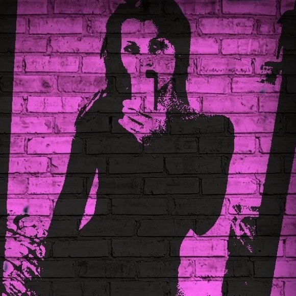 Meet your Posher, Lalana - Picture 1 of 1